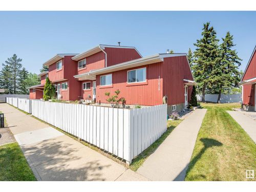 10678 Beaumaris Rd Nw, Edmonton, AB, T5X3N4 | Card Image