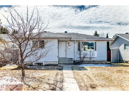 8615 42a Ave Nw, Edmonton, AB, T6K1E6 | Card Image