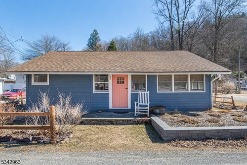 1 E Shore Trl, Sandyston, NJ, 07826-5015 | Card Image