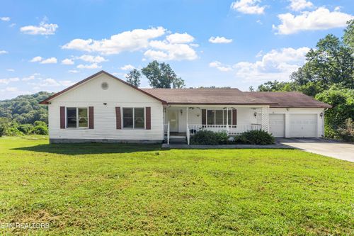152 Andrews Ln, Caryville, TN, 37714-3263 | Card Image