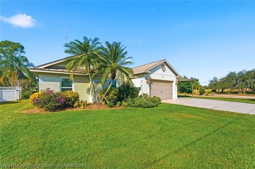 105 Fern Ct, Lake Placid, FL, 33852-8111 | Card Image
