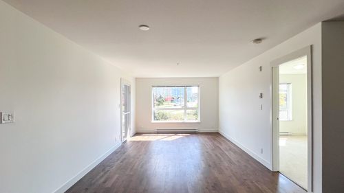 331-7088 14th Ave, Burnaby, BC, V3N0E7 | Card Image
