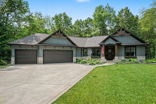 13912 Shavano Peak Dr, Middlebury, IN, 46540-9126 | Card Image