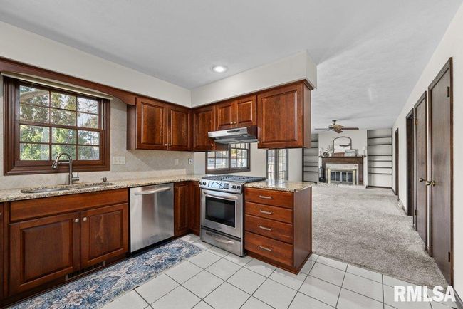 804 E 5 Th St, House other with 3 bedrooms, 2 bathrooms and null parking in Coal Valley IL | Image 16