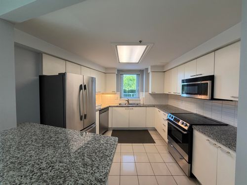 105-388 Drake St, Vancouver, BC, V6B6A8 | Card Image