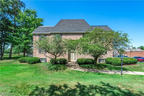 304-1155 Charter Oak Ln, Westlake, OH, 44145-2606 | Card Image