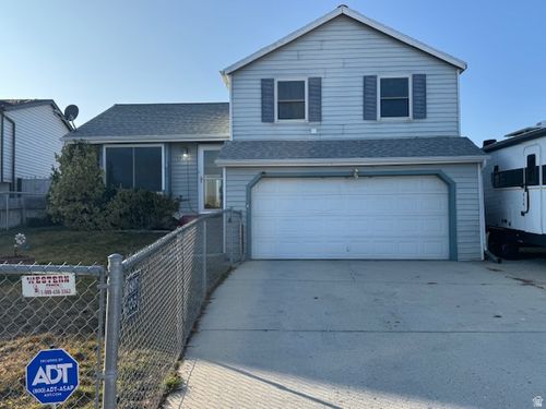 3718 Bronco Cir, Magna, UT, 84044-2371 | Card Image