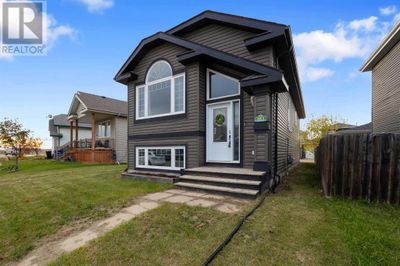 161 Robinson Lane, House other with 4 bedrooms, 2 bathrooms and 3 parking in Fort Mcmurray AB | Image 1