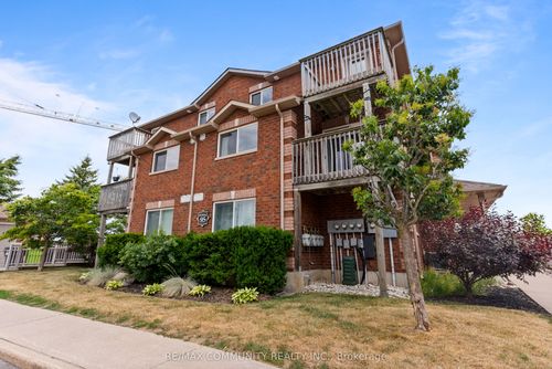 2-95 Goodwin Dr, Barrie, ON, L4N6K6 | Card Image