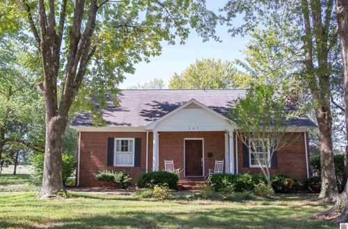 307 Oakdale Dr, Murray, KY, 42071-1748 | Card Image