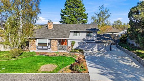 322 E 36th Place, Kennewick, WA, 99337 | Card Image