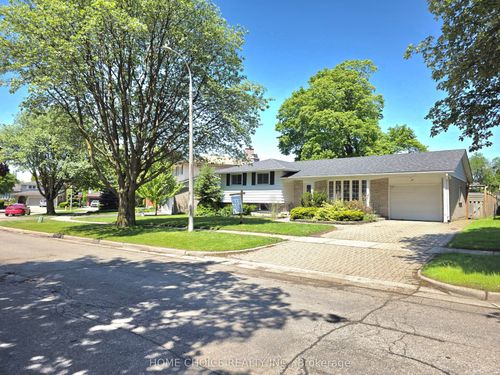 130 Champlain Cres, Kitchener, ON, N2B2Y6 | Card Image