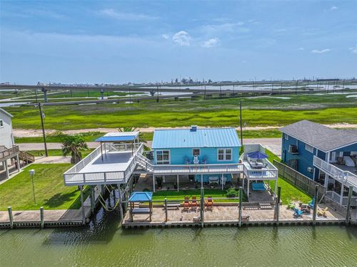 34 Tarpon Ln, Freeport, TX, 77541-9818 | Card Image
