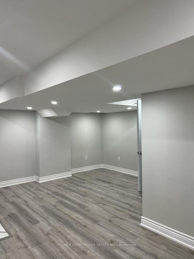 LOWER - 6 Gillett Dr, House other with 2 bedrooms, 1 bathrooms and 1 parking in Ajax ON | Image 5