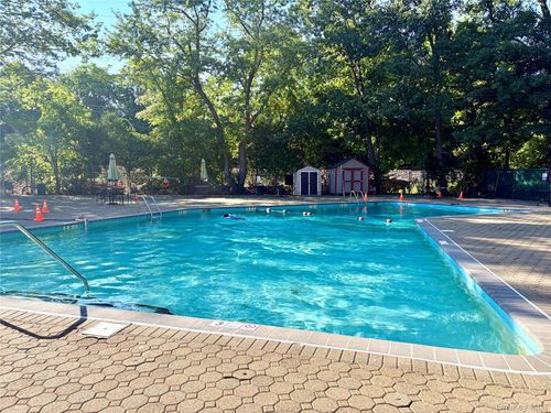 3h-2241 Palmer Ave, New Rochelle, NY, 10801-3027 | Card Image