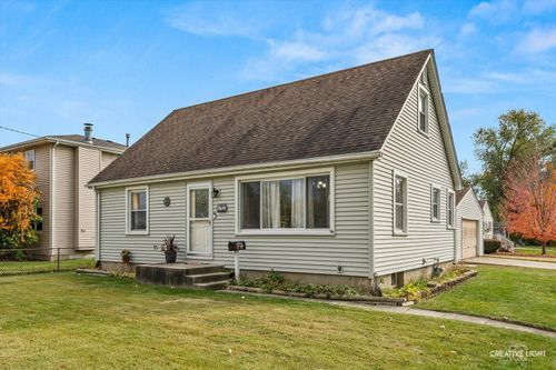 457 W Spring St, South Elgin, IL, 60177-1537 | Card Image