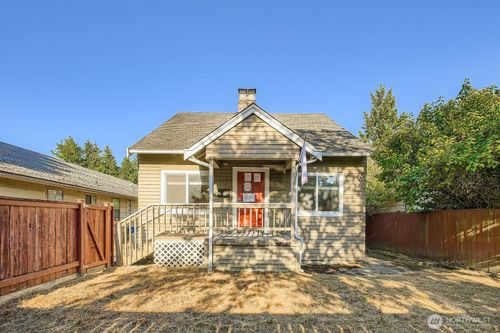 5040 35th Ave Sw, Seattle, WA, 98126-2802 | Card Image
