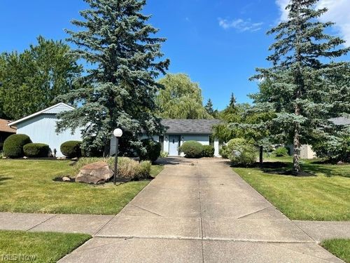 6167 Oakwood Circle, North Ridgeville, OH, 44039 | Card Image