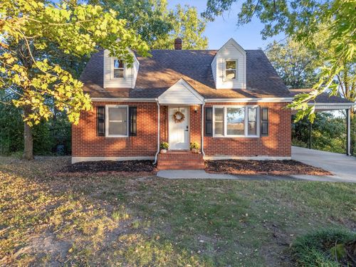 2631 Idlewild Blvd Ne, Roanoke, VA, 24012-6633 | Card Image