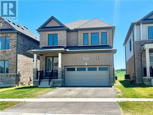 173 Leslie Davis St, Ayr, ON, N0B1E0 | Card Image