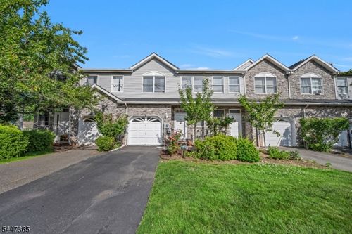11 Wiley Ct, Morris Plains, NJ, 07950-1157 | Card Image