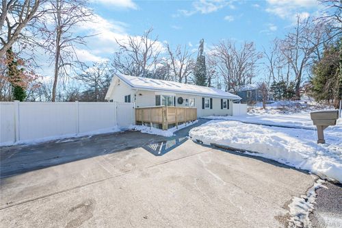 136 Patchogue Ave, Patchogue, NY, 11772-1628 | Card Image