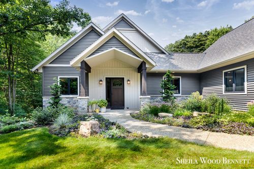 4218 64th St, Holland, MI, 49423-9747 | Card Image