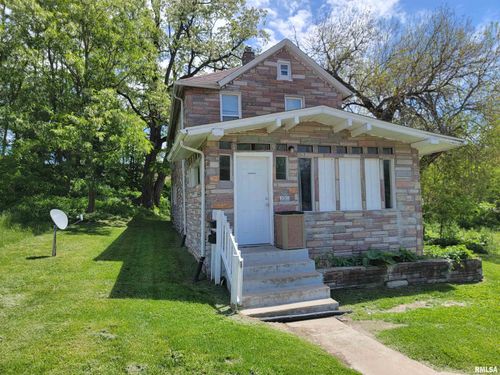 1011 Ripley St, Davenport, IA, 52803-5033 | Card Image