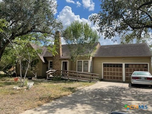 803 Carol St, Kenedy, TX, 78119-3005 | Card Image