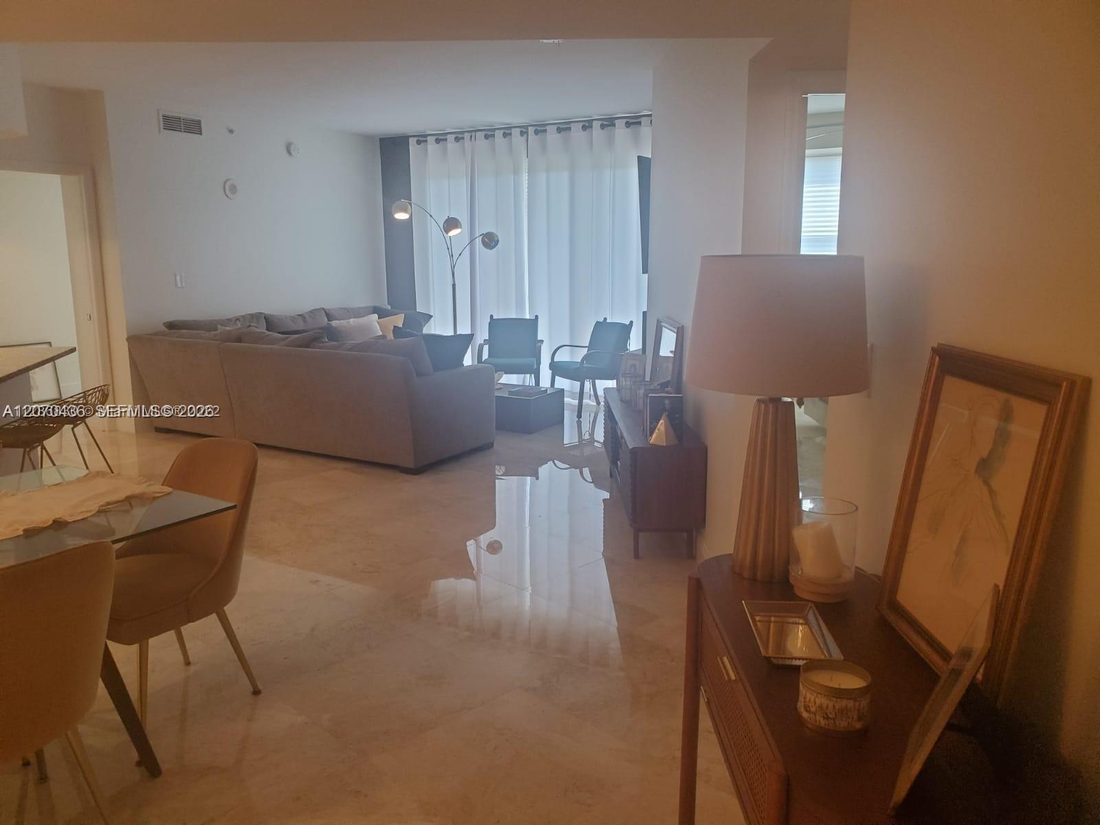 Residential in Aventura 4