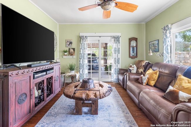MAIN HOUSE LIVING ROOM | Image 19