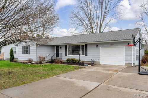 1918 Vine Street Vine Street, St Clair, MI, 48079 | Card Image