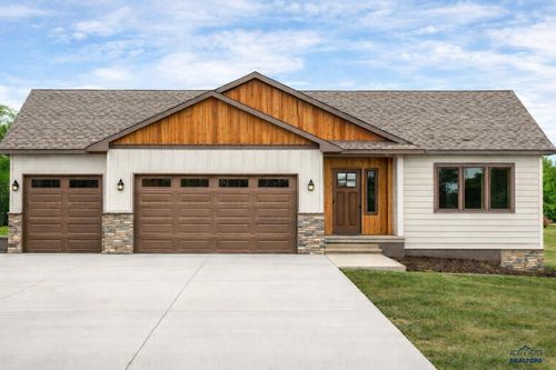 5437 Wind River Rd, RAPID CITY, SD, 57702 | Card Image