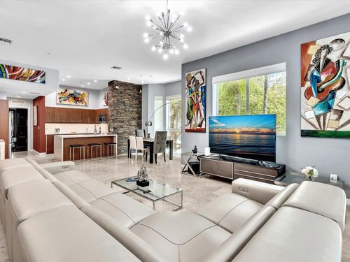 733-733 Ne 4th Ave, Fort Lauderdale, FL, 33304-2623 | Card Image