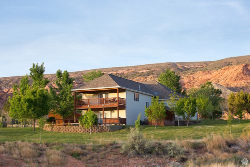 98 Mount Peale Dr, Moab, UT, 84532-3795 | Card Image