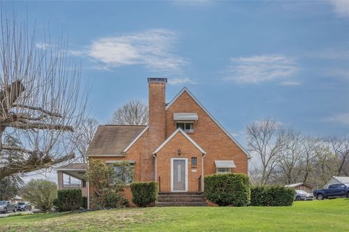 613 Portersville Rd, Ellwood City, PA, 16117-2718 | Card Image