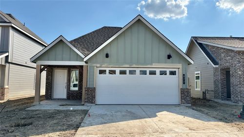 877 Kickapoo Ln, College Station, TX, 77845-2291 | Card Image