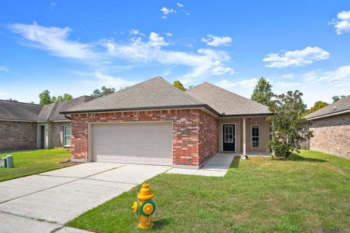 6742 Silver Springs Dr, Greenwell Springs, LA, 70739-4032 | Card Image