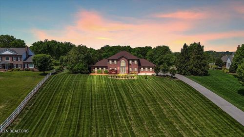4540 Scenic Point Dr, Louisville, TN, 37777-3210 | Card Image
