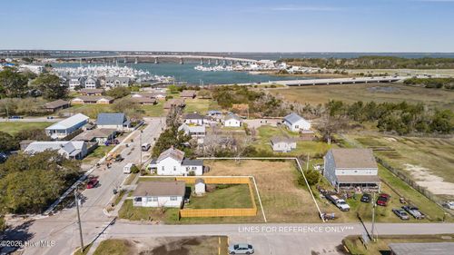 513 Mulberry Street, Beaufort, NC, 28516 | Card Image