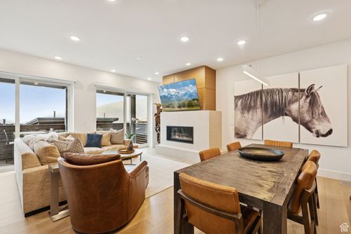 207-2752 W High Mountain Rd, Park City, UT, 84098-6657 | Card Image