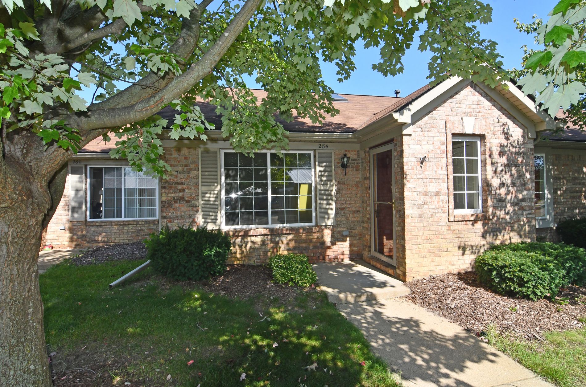 Countryside Ct, Highland, MI 48357