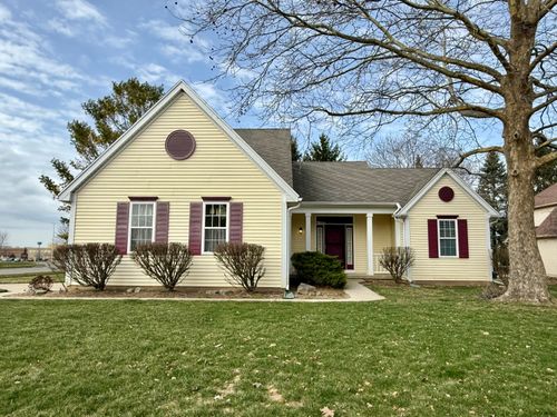 1975 Hollowbrook Dr, Holt, MI, 48842-8637 | Card Image