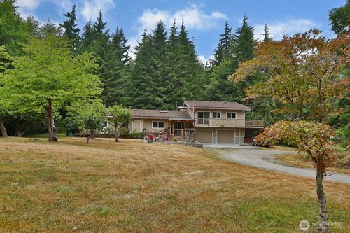 875 Silver Cloud Ln, Greenbank, WA, 98253-6008 | Card Image