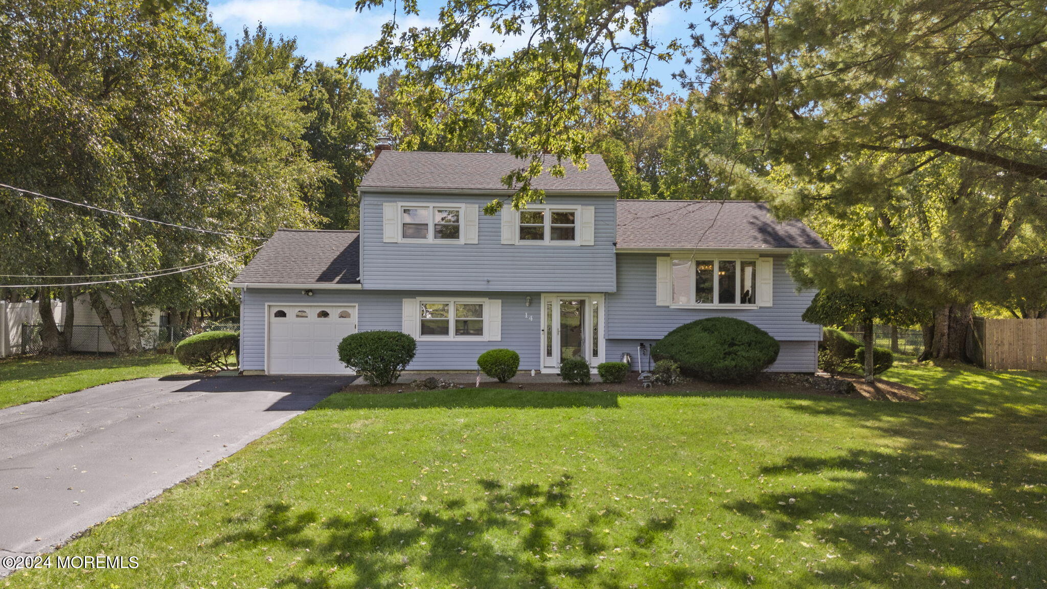 Whittier Dr, Manalapan, NJ 07726