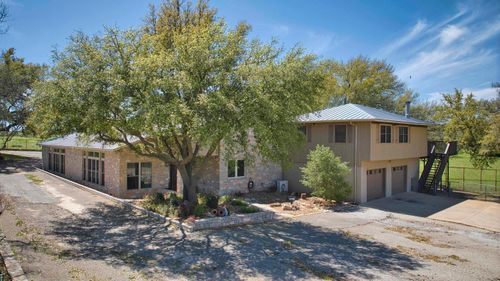 820 Mason St, Brady, TX, 76825-8619 | Card Image