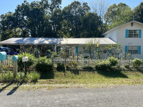 4678 Long Creek Water Rd, Meridian, MS, 39301-8239 | Card Image