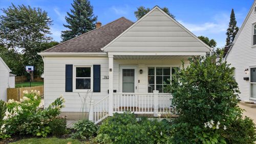 7629 Eagle St, Wauwatosa, WI, 53213-1115 | Card Image