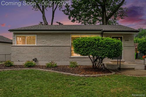 590 Hecht Dr, Madison Heights, MI, 48071-2854 | Card Image
