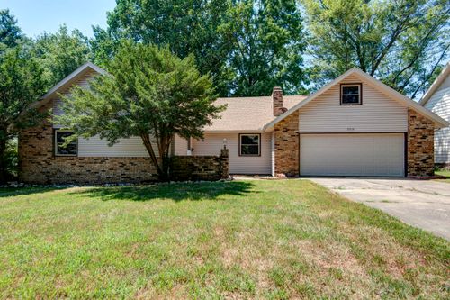 3719 S Ferguson Ave, Springfield, MO, 65807-4475 | Card Image